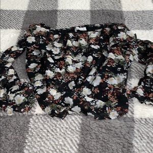 Off the shoulder elbow sleeve shirt